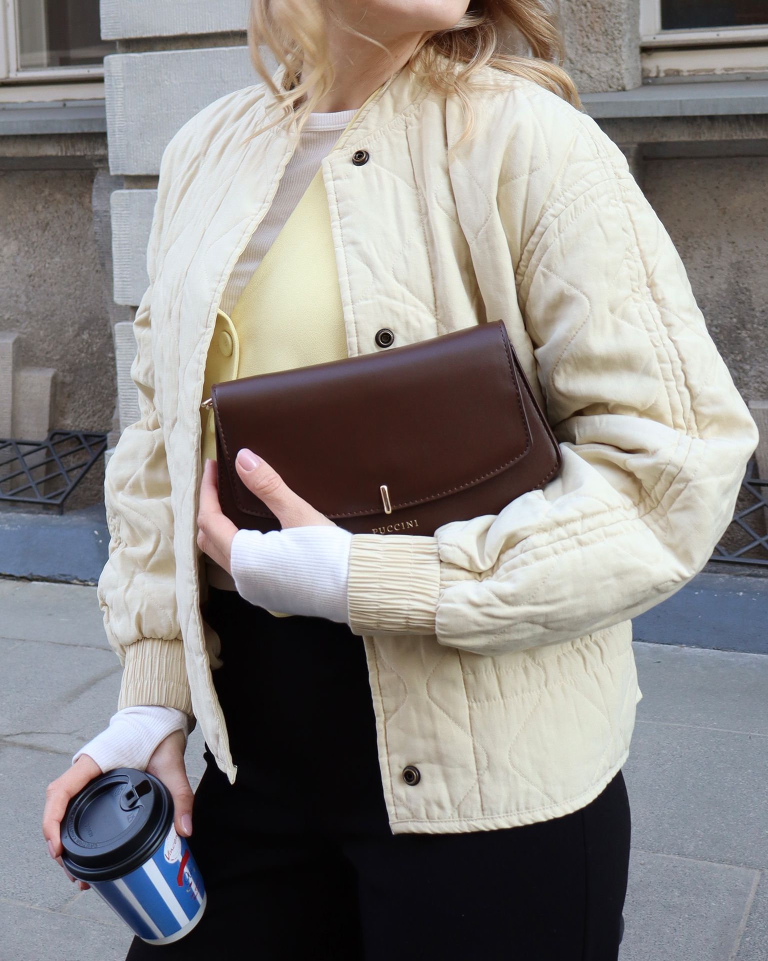 Жіноча сумка з відділеннями мала коричнева