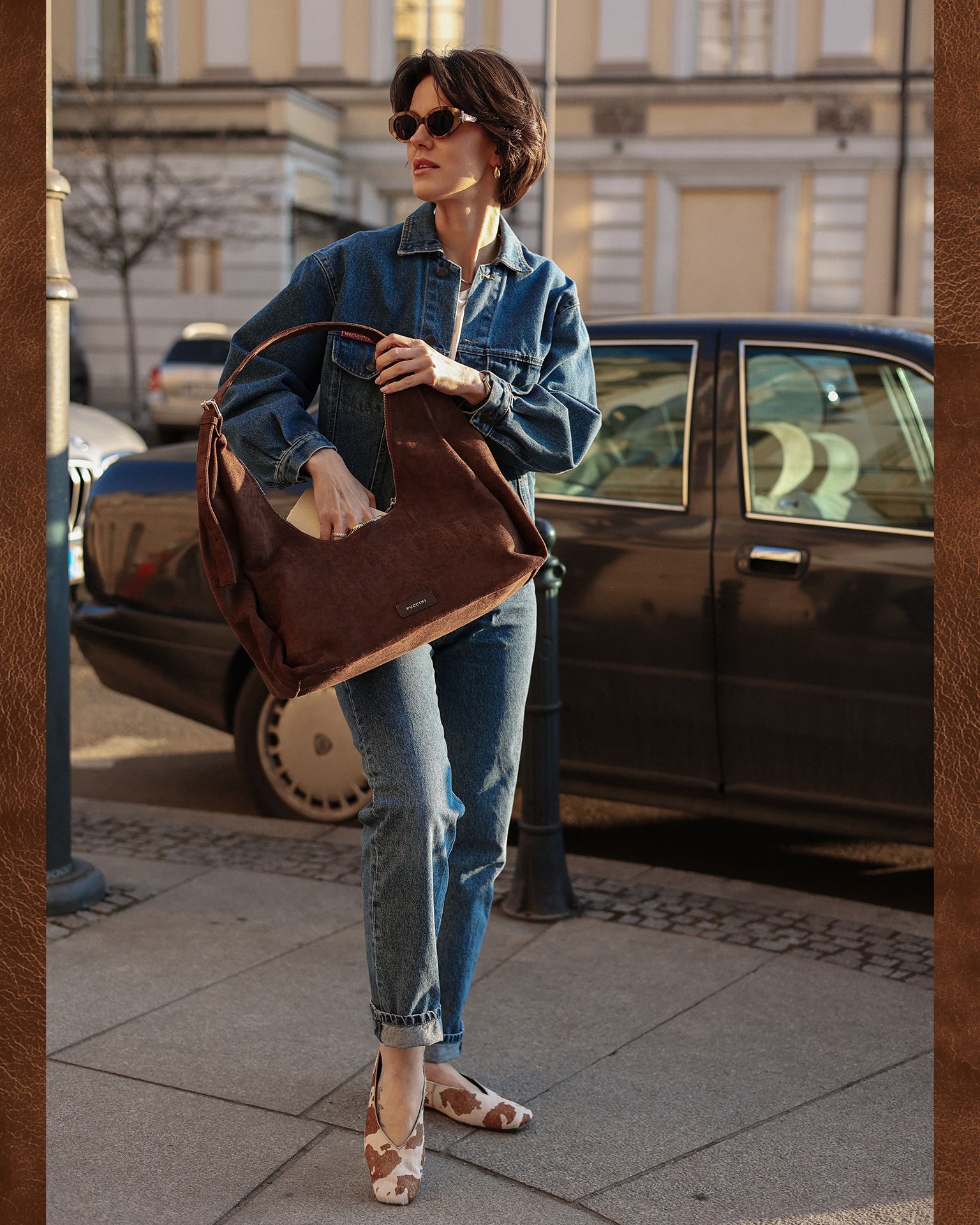 Сумка жіноча хобо з екологічної замші коричнева