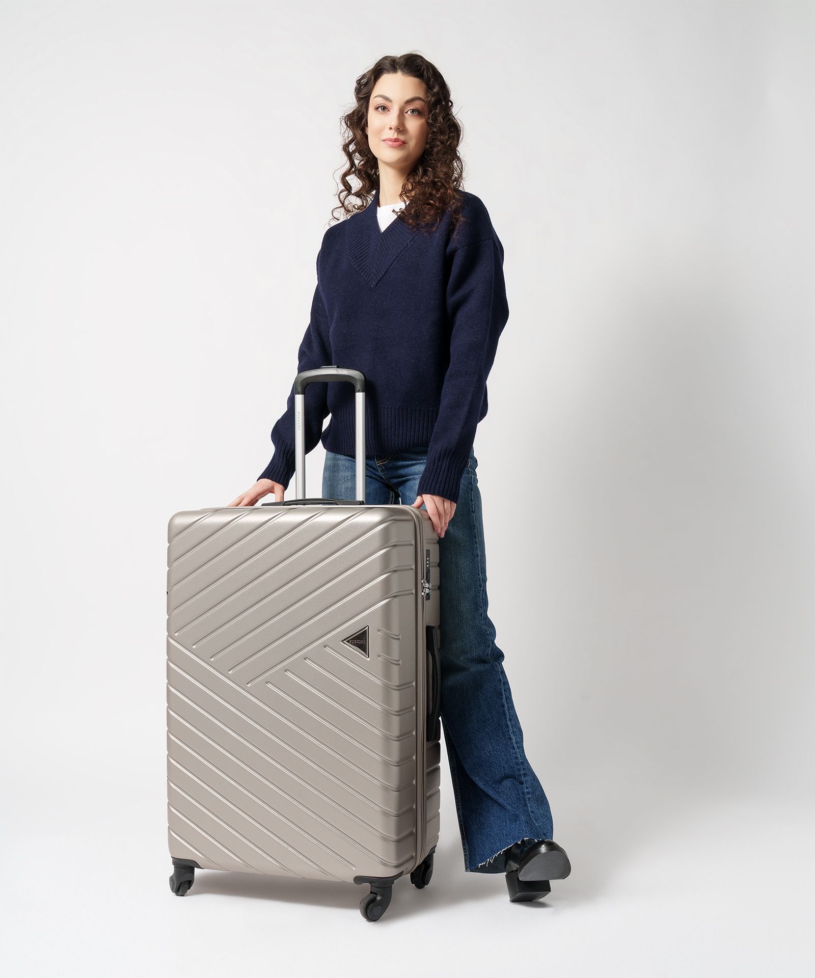 Велика валіза на колесах