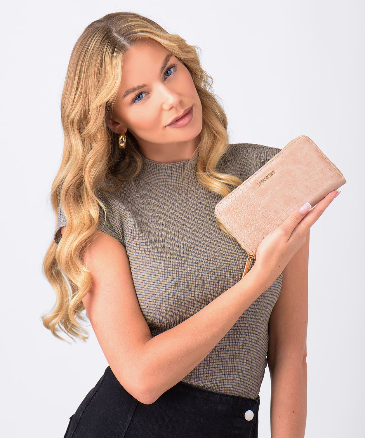 Великий бежевий жіночий гаманець зі штучної шкіри крокодила