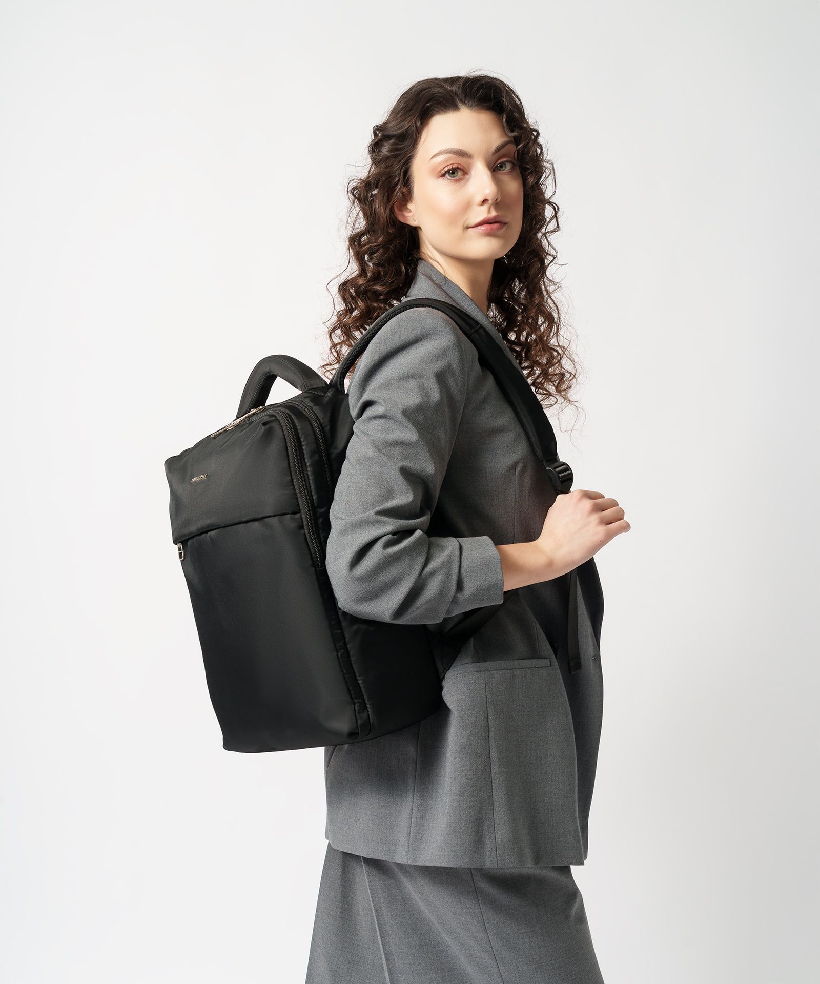 Чорний рюкзак на два відділення