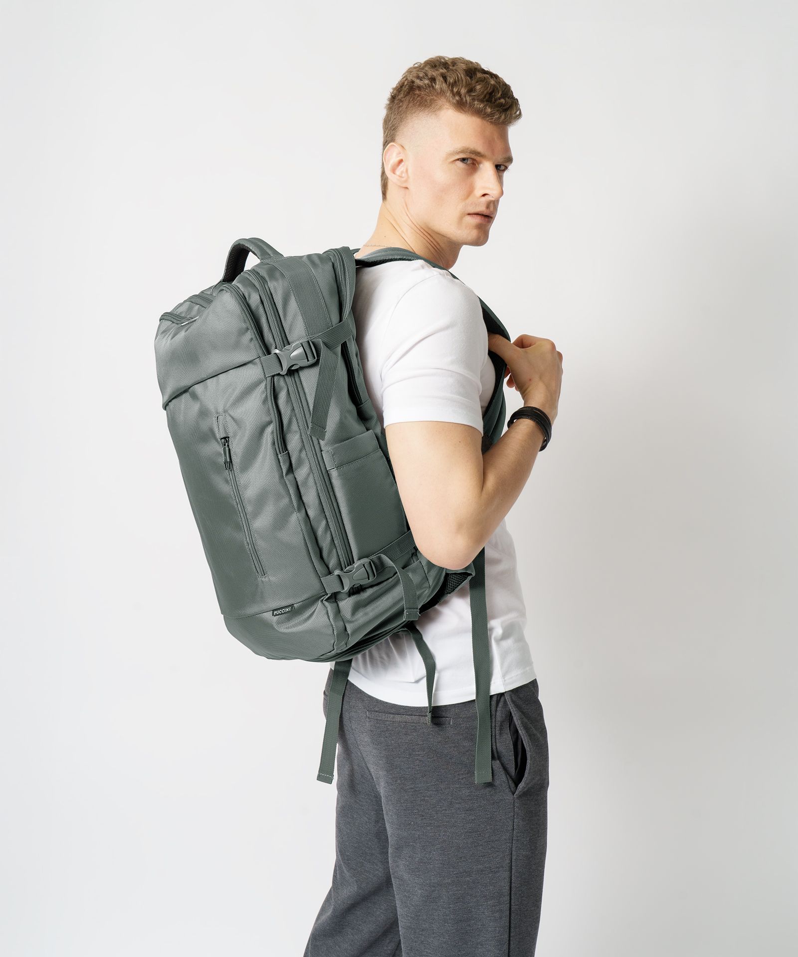 Великий зелений туристичний рюкзак-літак