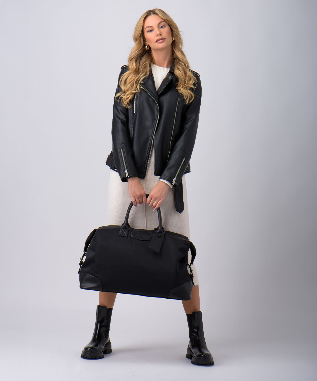 Дорожня сумка з елементами чорної екологічної шкіри