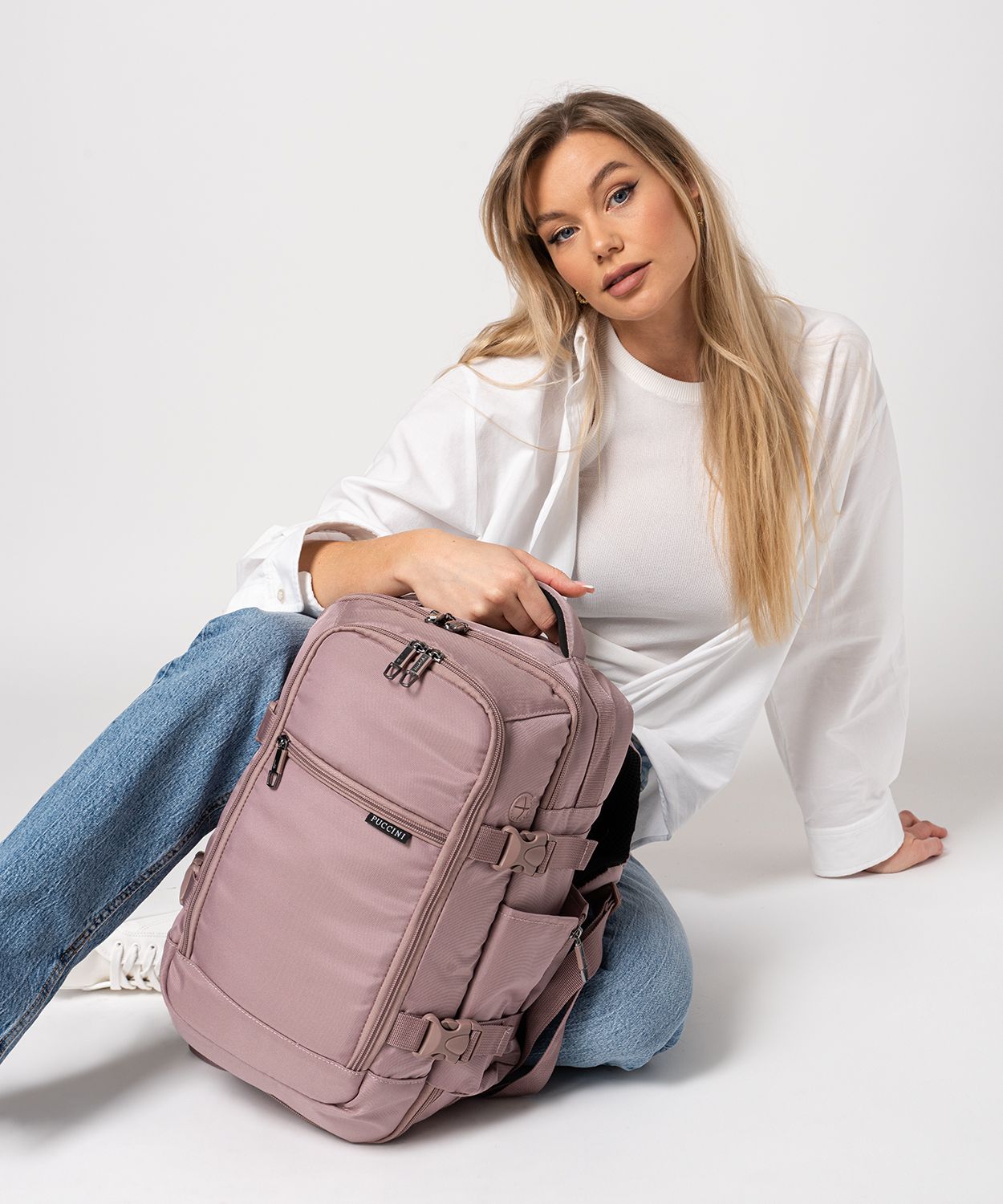 Багатофункціональний рюкзак рожевого кольору