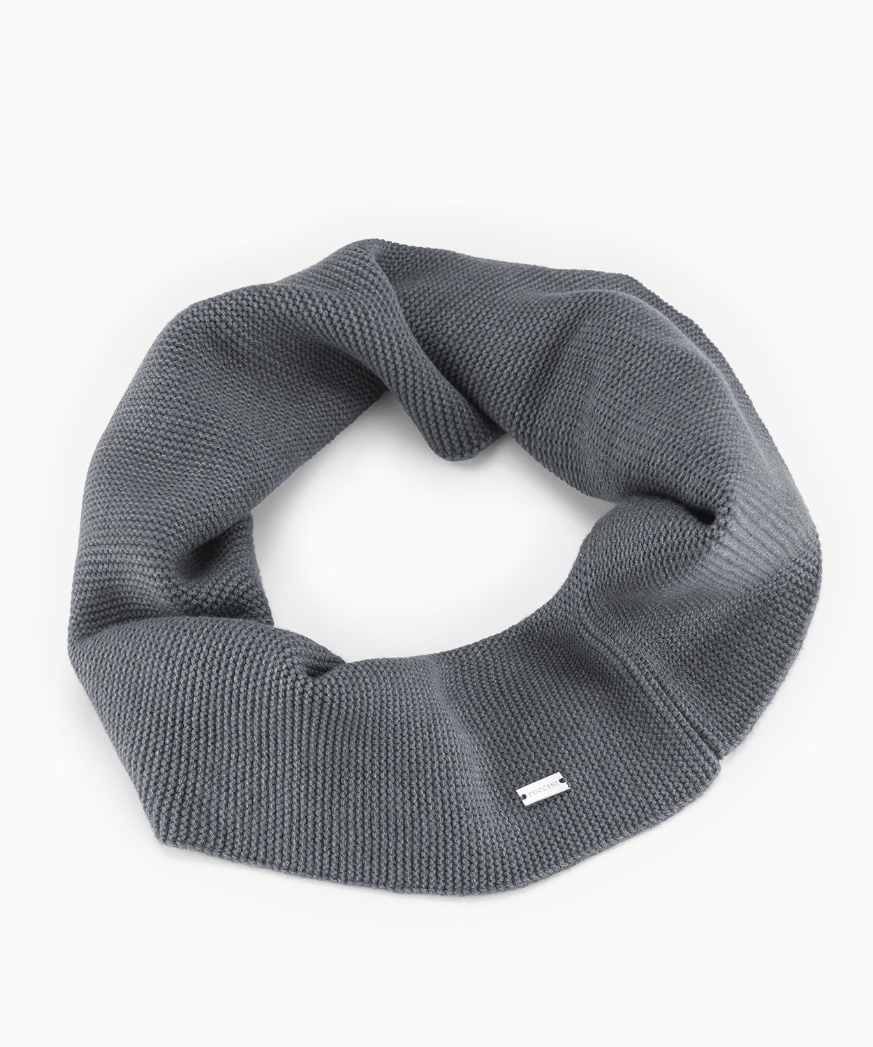 Сірий шарф великого розміру